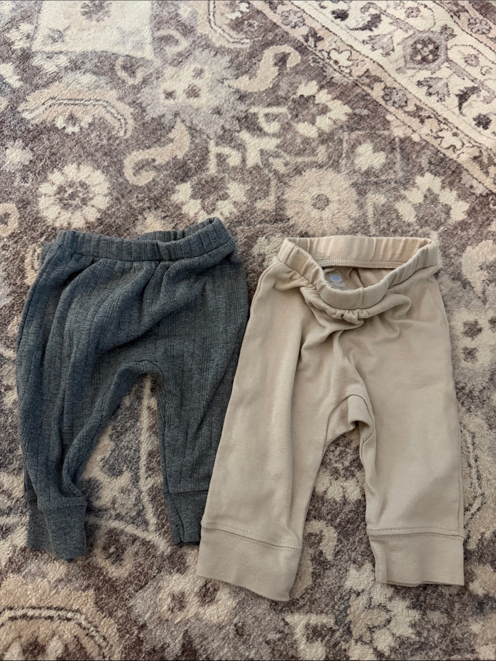 cloud island Gray Ribbed Joggers & Beige Jersey Pants